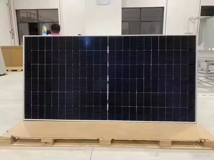 Jinko Solar Panel 590W N-type  - Jinko Solar Panel N-Type 评论和价格